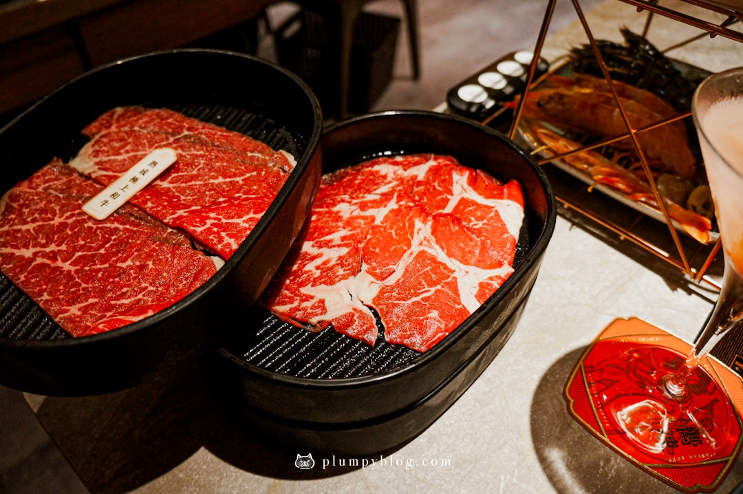 台北萬華|嚮辣和牛麻辣鍋|台北捷運西門店,有骨氣麻辣湯搭配調酒飲料,100種火鍋自助吧吃到飽~ - 第7張圖 嚮辣和牛麻辣鍋