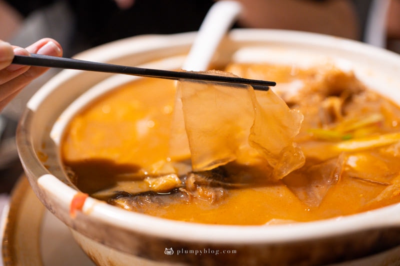 台北美食|上海鄉村 信義137|老字號江浙料理,餐桌上傳承的家鄉味,經典烤方、紅燒砂鍋魚頭飄香千里~ - 第21張圖