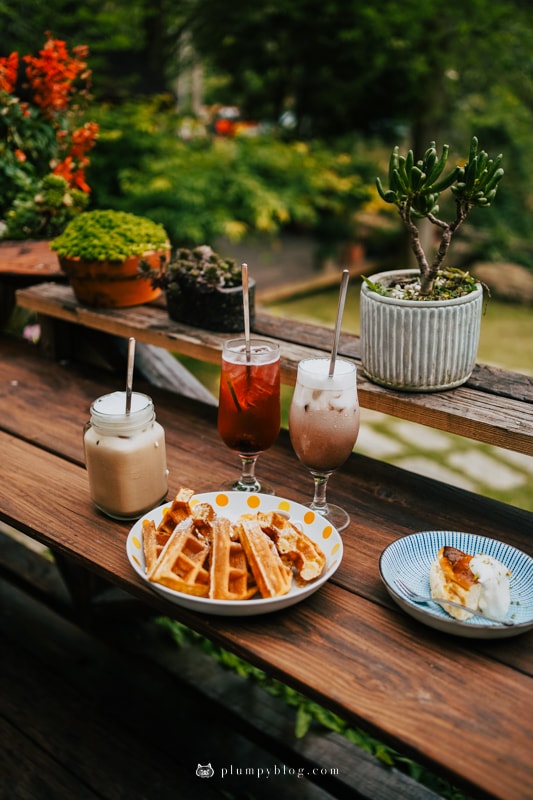 【苗栗美食】三義咖啡廳推薦|漫時光咖啡,秒飛歐洲童話別墅,絕美庭園打卡景點。咖啡、鬆餅、蛋糕。 - 第5張圖