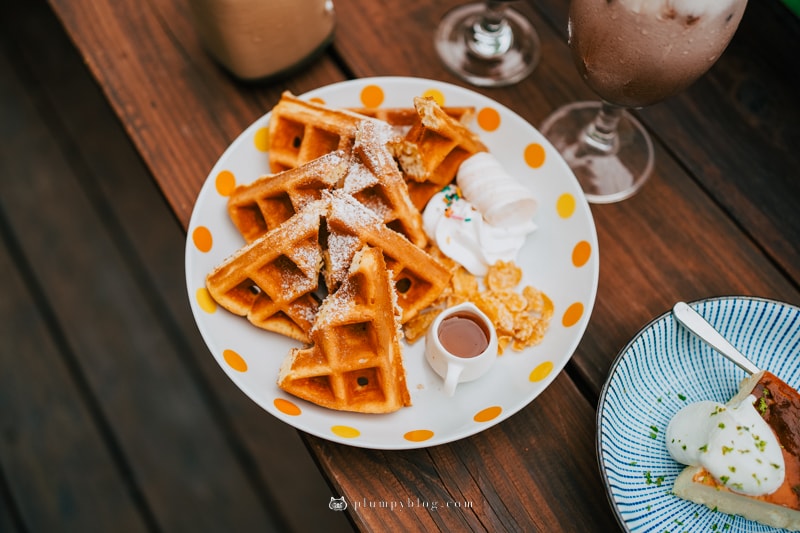 【苗栗美食】三義咖啡廳推薦|漫時光咖啡,秒飛歐洲童話別墅,絕美庭園打卡景點。咖啡、鬆餅、蛋糕。 - 第6張圖