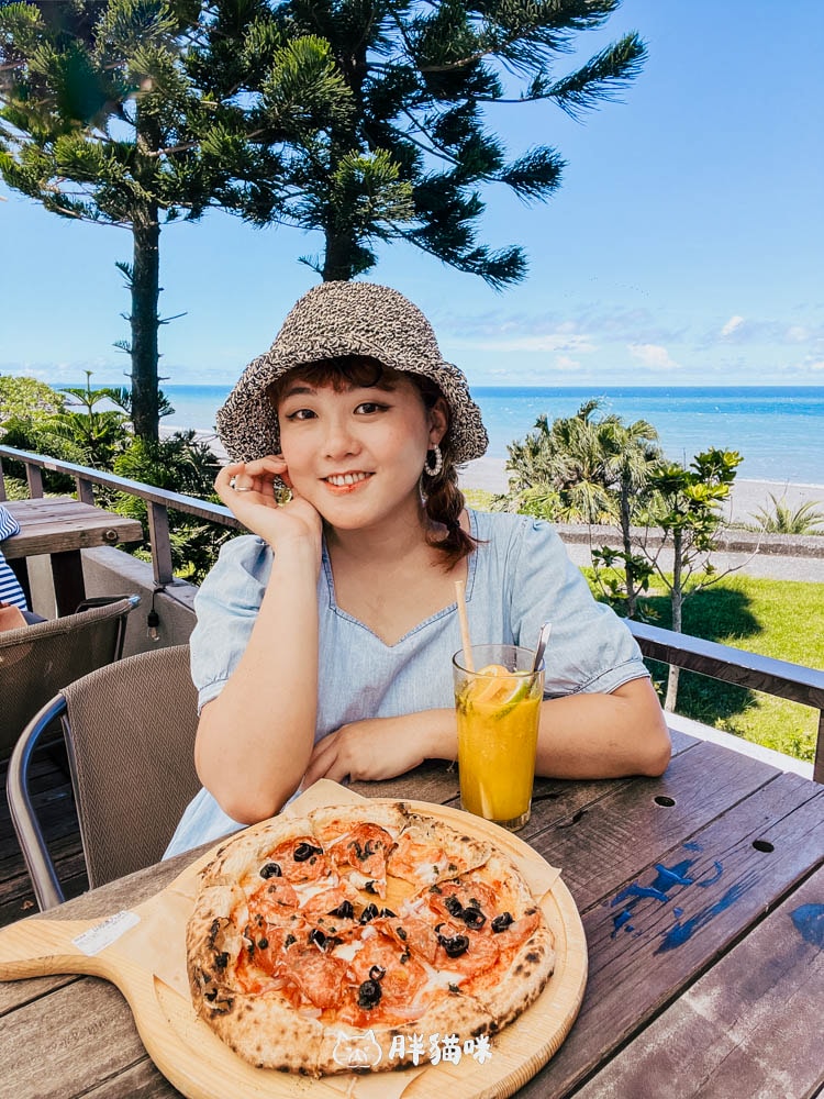 【宜蘭蘇澳】笑ㄟcafe:宜蘭海景咖啡廳,南方澳坐擁情人灣無敵海景!窯烤披薩必點~附菜單 - 第18張圖