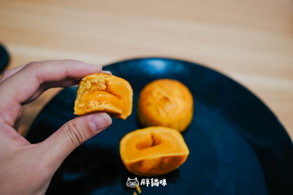 【胖肉鋪】中秋禮盒推薦!四款明星商品開箱:No.1鳳荔酥、全台最神奶皇流心餅禮盒 - 第12張圖