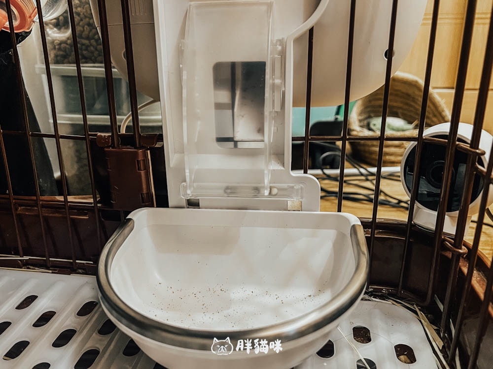 【寵物用品開箱】PETWANT籠子專用寵物自動餵食器1.8L :養兔升級 - 第5張圖