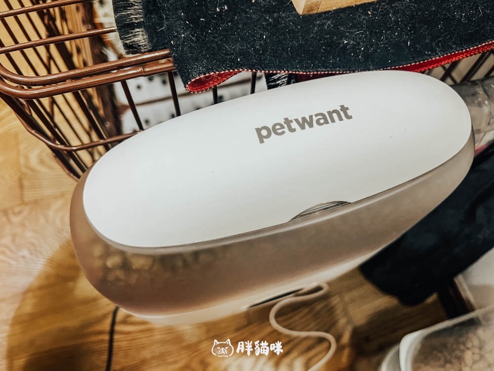 【寵物用品開箱】PETWANT籠子專用寵物自動餵食器1.8L :養兔升級 - 第9張圖