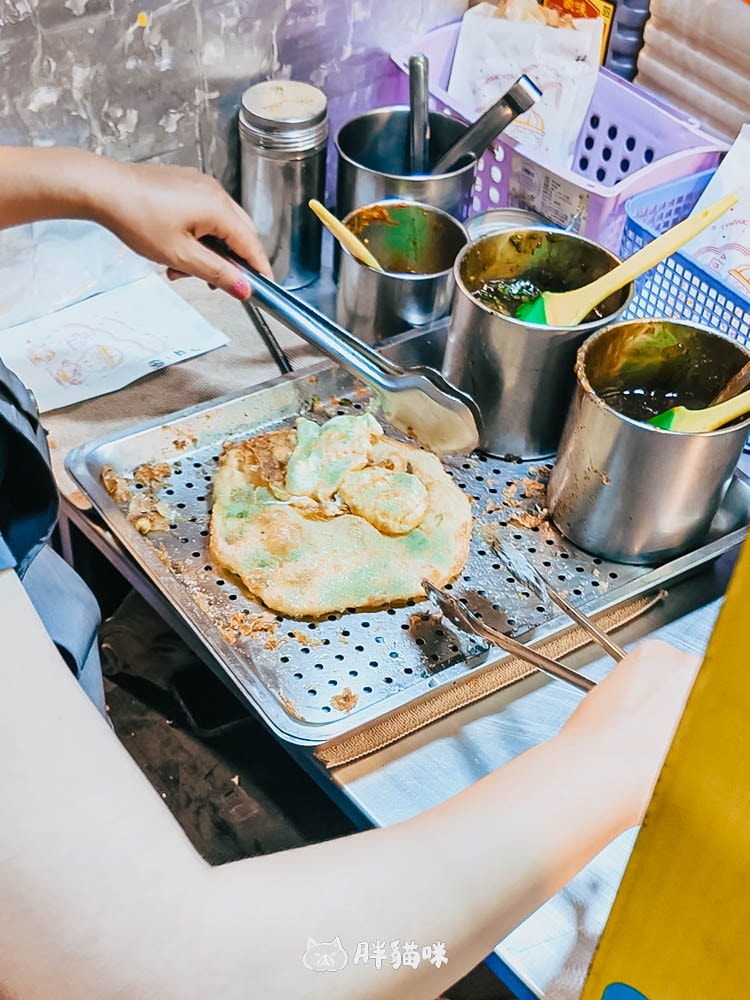 【鶯歌美食】蔥香蛋黃流心!鶯歌龍鳳夜市的「炸蛋蔥油餅」3種口味任選 - 第7張圖