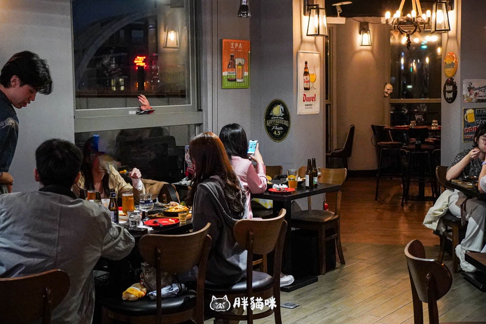 【板橋美食】ABV閣樓餐酒館板橋府中店:捷克美食季開跑~4人餐8道美食一次滿足,10/15~1/27限時登場! - 第2張圖