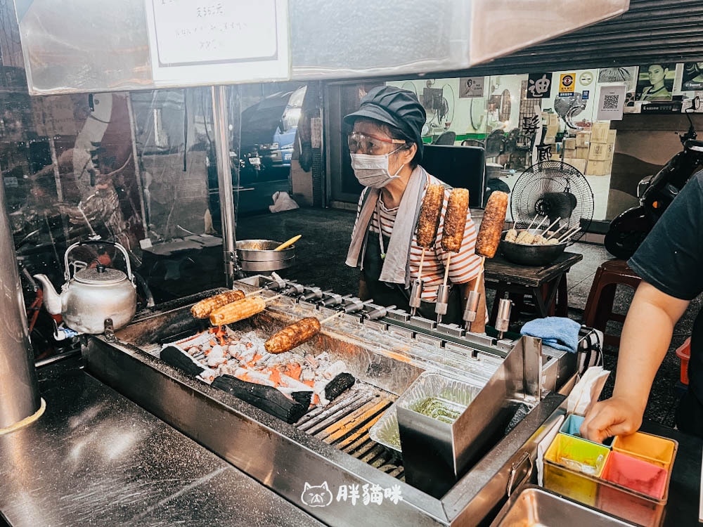 【新莊美食】新莊四維路美食推薦:麥飯石燜烤玉米!珍珠玉米一支超香烤玉米~9種口味最推招牌跟梅子 - 第5張圖
