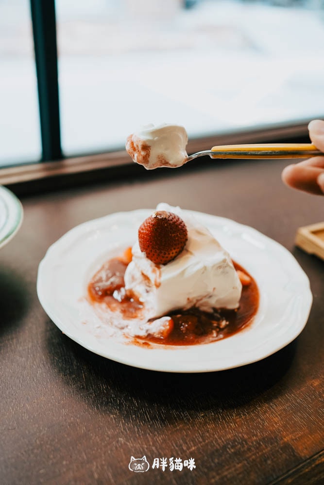 【樹林美食】「微間素生」網美咖啡廳:獨自療癒的安靜角落,甜點與咖啡的完美搭配 - 第10張圖