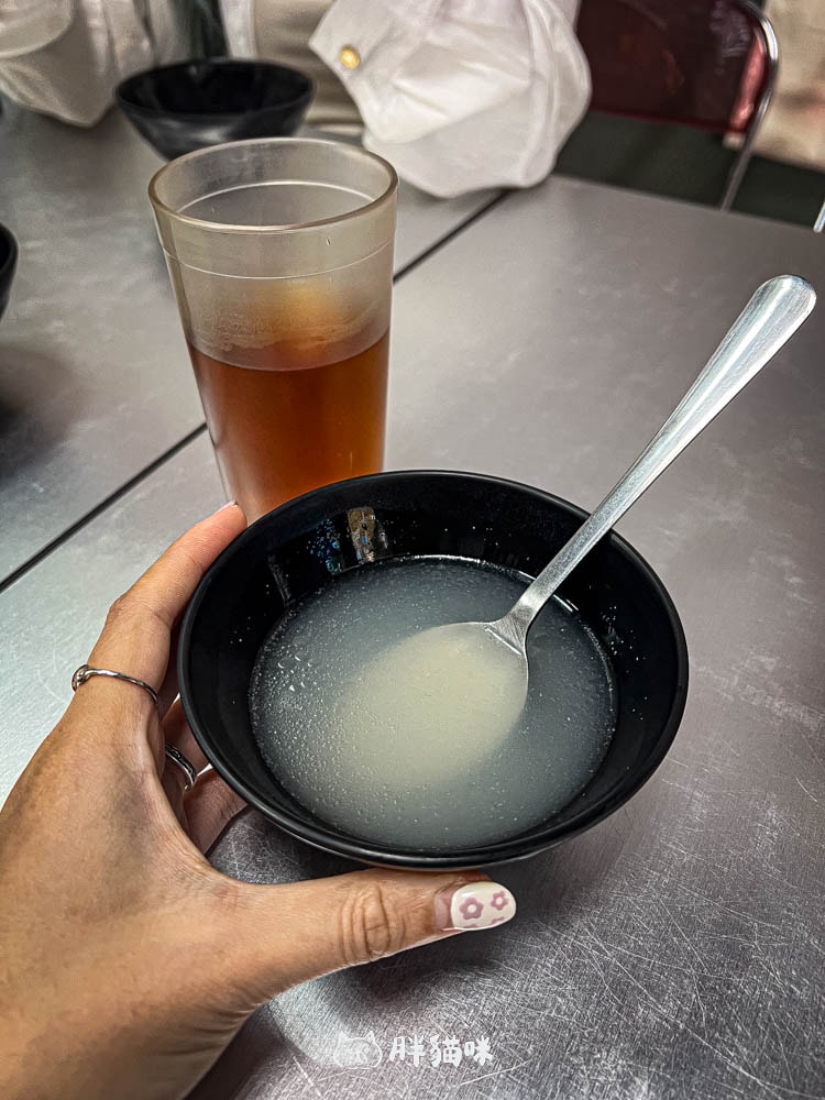 台北美食【九月茶餐廳】台北的小香港!滑蛋牛肉飯、西多士,港片場景直擊~ - 第4張圖