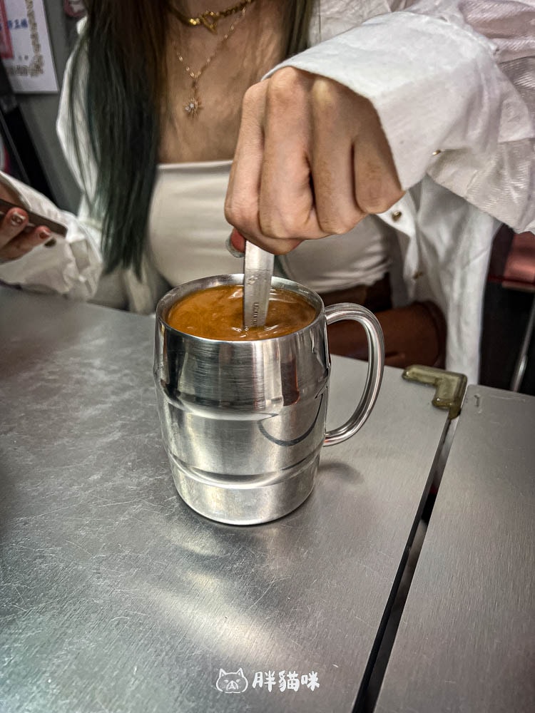 台北美食【九月茶餐廳】台北的小香港!滑蛋牛肉飯、西多士,港片場景直擊~ - 第21張圖