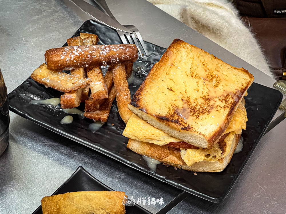 台北美食【九月茶餐廳】台北的小香港!滑蛋牛肉飯、西多士,港片場景直擊~ - 第10張圖