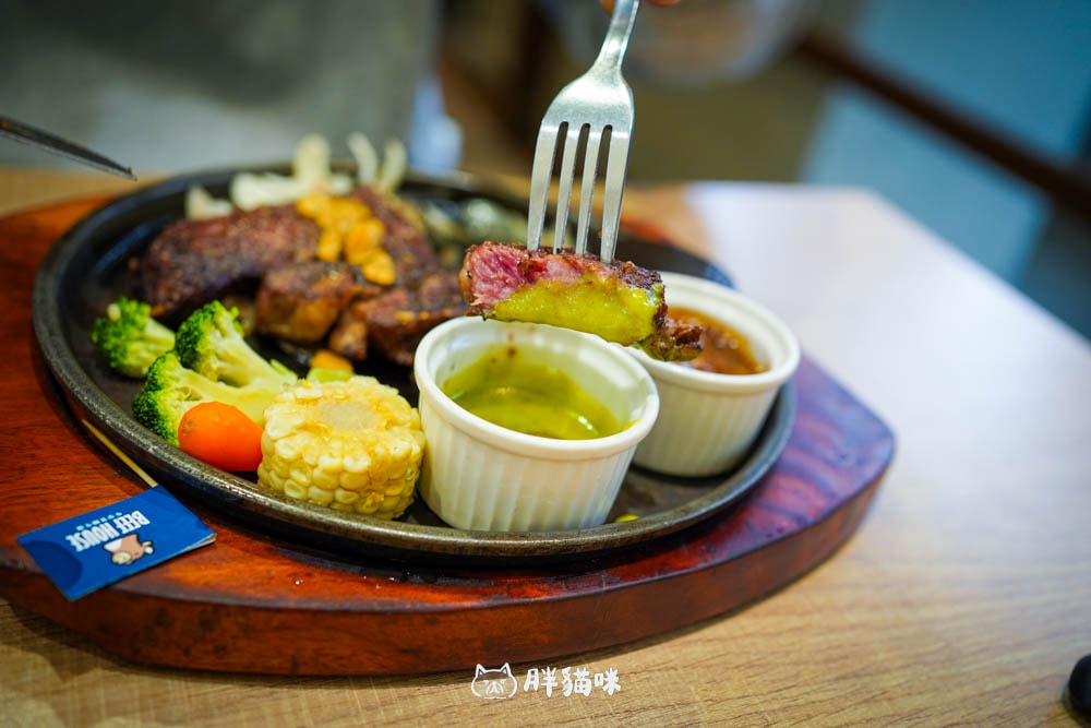 【桃園美食】牛室炙燒牛排林口店:六週年狂歡!超值鮮套餐特價折扣0,自助吧新品越式牛肉河粉~異國料理吃到飽! - 第23張圖
