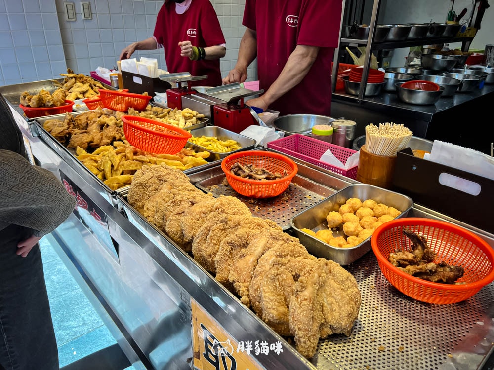 北投美食小吃【陳季炸雞 北投店】:在地排隊美食熱門炸雞店,必點雞翅5支100! - 第2張圖