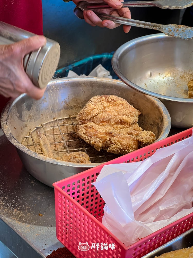 北投美食小吃【陳季炸雞 北投店】:在地排隊美食熱門炸雞店,必點雞翅5支100! - 第10張圖