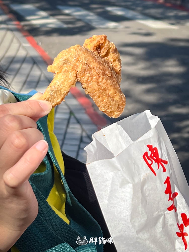 北投美食小吃【陳季炸雞 北投店】:在地排隊美食熱門炸雞店,必點雞翅5支100! - 第8張圖