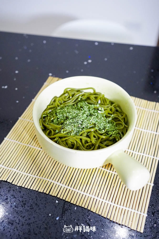 團購優惠!開箱【金德老爹辣醬】 辣椒醬新霸主!三大口味開箱評測,麻辣香搭什麼都厲害!加碼開箱香菜拌麵~ - 第18張圖