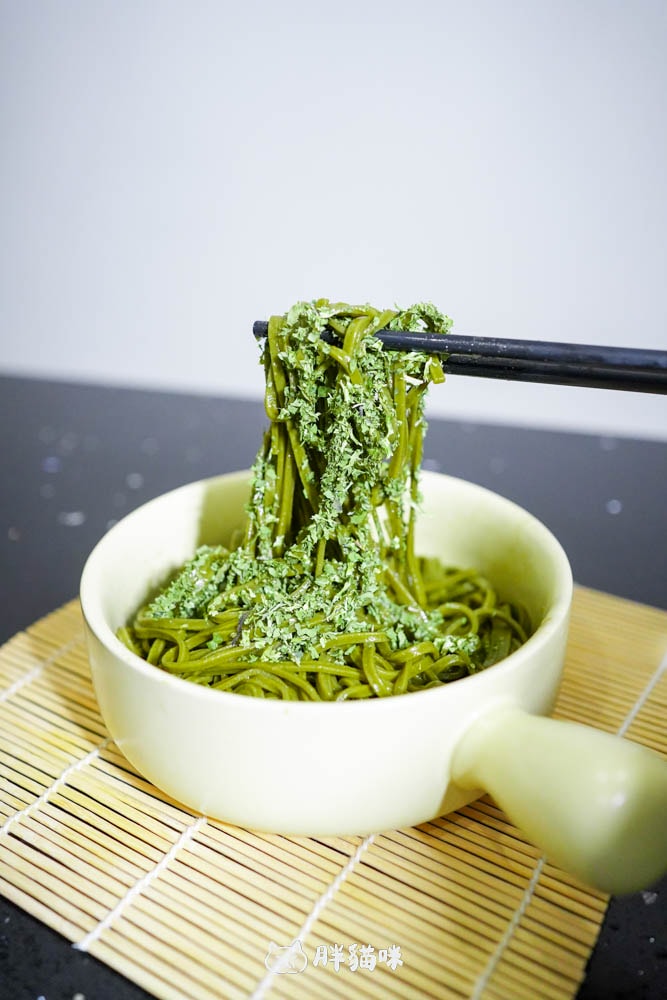 團購優惠!開箱【金德老爹辣醬】 辣椒醬新霸主!三大口味開箱評測,麻辣香搭什麼都厲害!加碼開箱香菜拌麵~ - 第19張圖