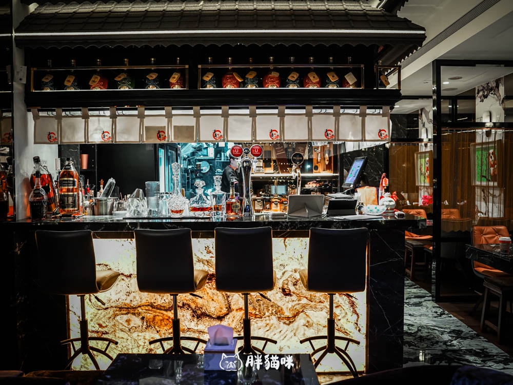 台北林森北路美食,深夜食堂奢華與美味兼具的「凌舞餐酒館」用餐體驗:牛肉鍋太豪奢!品味30年威士忌 - 第2張圖