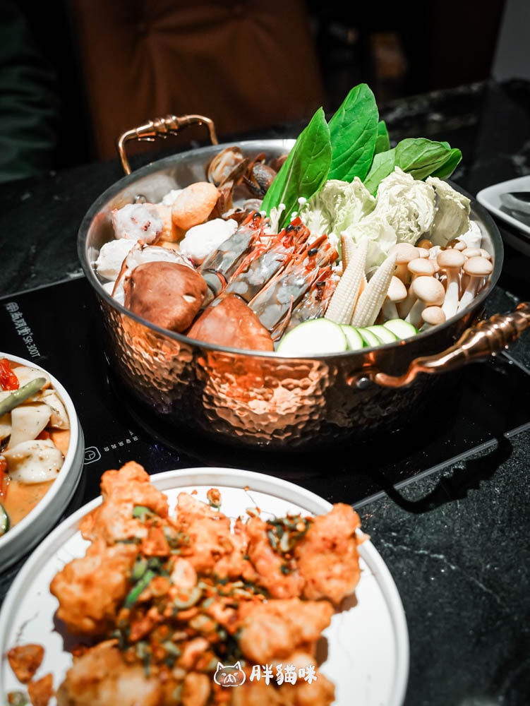 台北林森北路美食,深夜食堂奢華與美味兼具的「凌舞餐酒館」用餐體驗:牛肉鍋太豪奢!品味30年威士忌 - 第7張圖