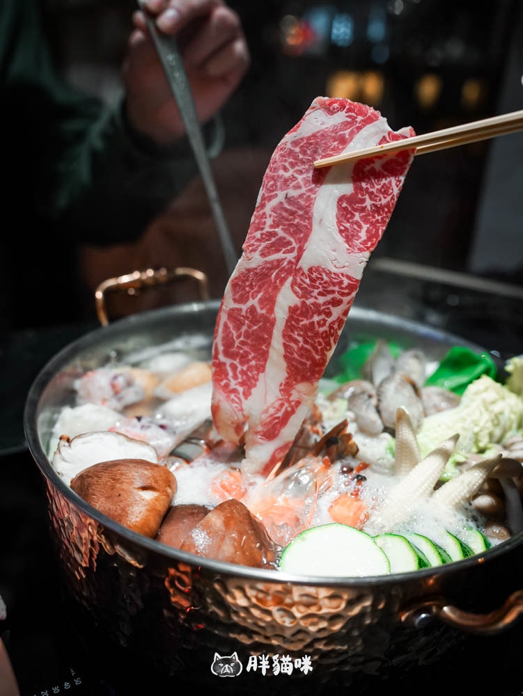 台北林森北路美食,深夜食堂奢華與美味兼具的「凌舞餐酒館」用餐體驗:牛肉鍋太豪奢!品味30年威士忌 - 第11張圖