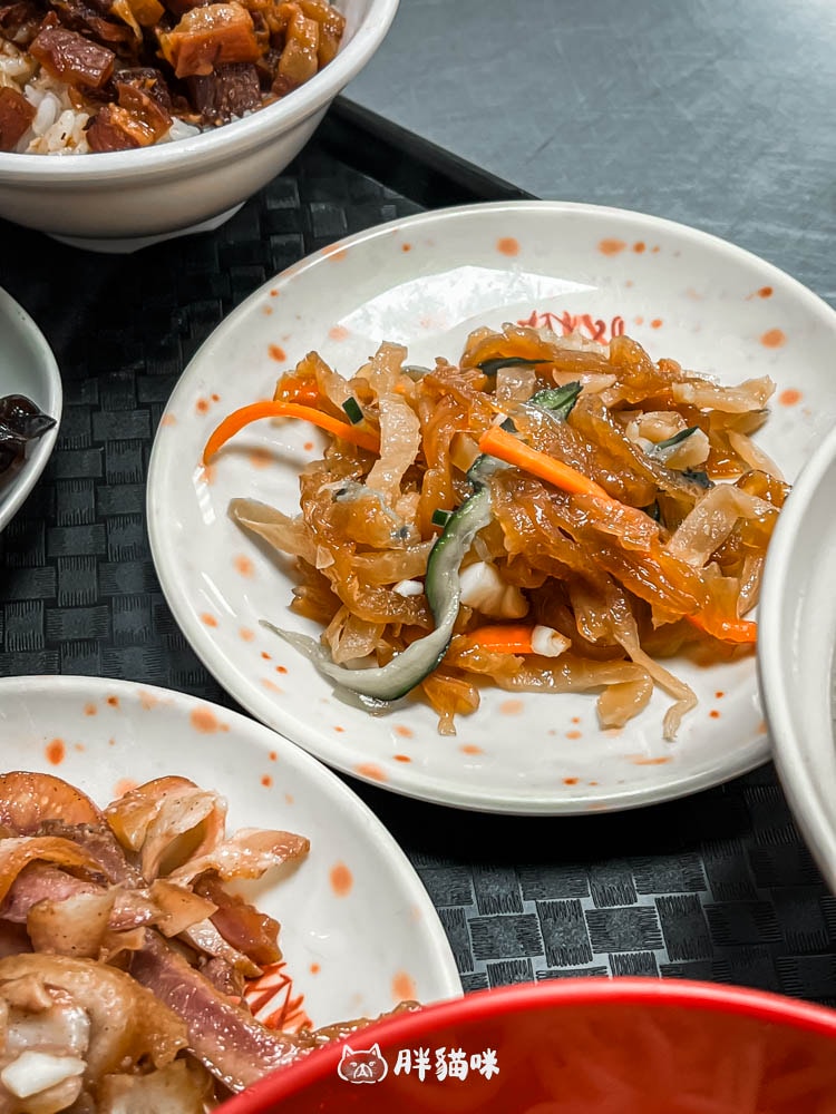 樹林最道地的魯肉飯就是這家?超級銅板小吃,【道地魯肉飯】便當一個才! - 第7張圖