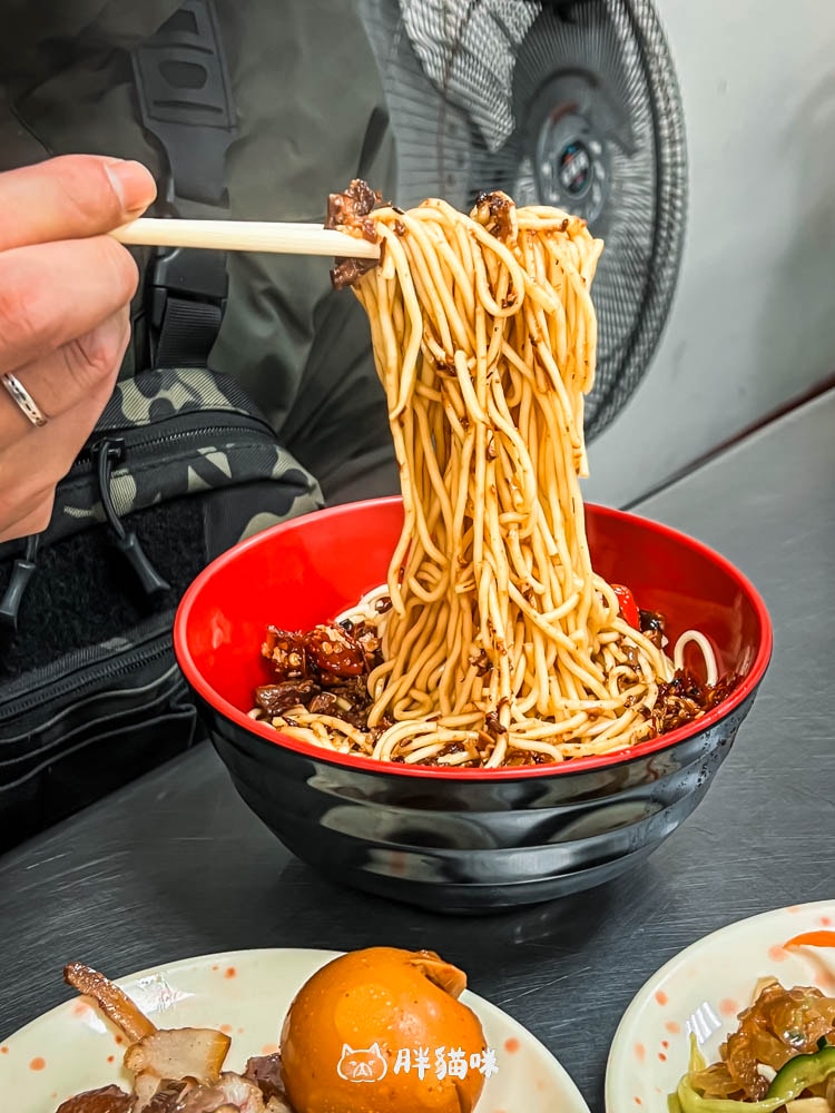 樹林最道地的魯肉飯就是這家?超級銅板小吃,【道地魯肉飯】便當一個才! - 第8張圖