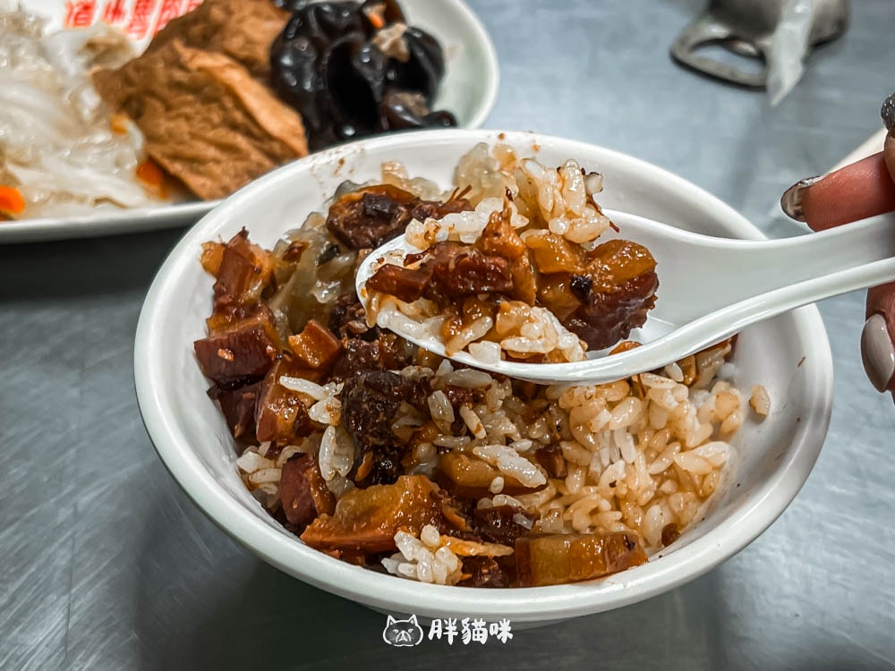 樹林最道地的魯肉飯就是這家?超級銅板小吃,【道地魯肉飯】便當一個才! - 第4張圖