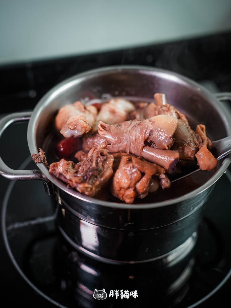 【開箱評測】可加熱即食的冷凍湯品評比:3家冷凍湯品實測,其中這家湯味濃肉多最值得買! - 第18張圖 【開箱評測】加熱即食:3款冷凍雞湯實測,這碗湯肉多味濃最值得買!樂桃、享味生活、耐速餐飲