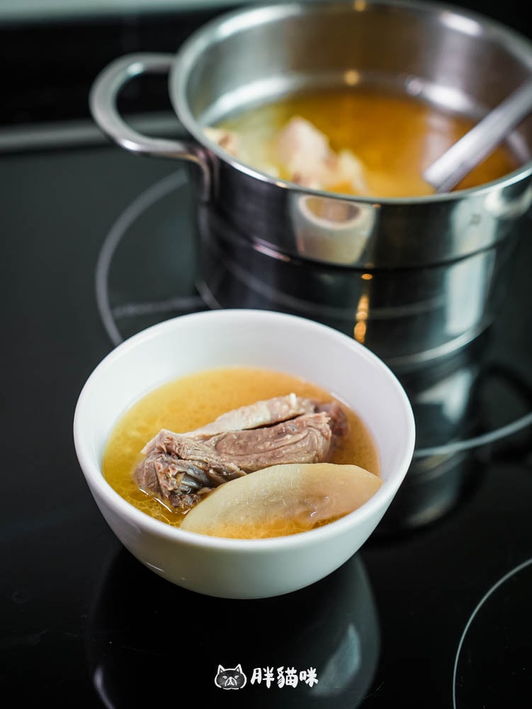 【開箱評測】可加熱即食的冷凍湯品評比:3家冷凍湯品實測,其中這家湯味濃肉多最值得買! - 第28張圖 【開箱評測】加熱即食:3款冷凍雞湯實測,這碗湯肉多味濃最值得買!樂桃、享味生活、耐速餐飲