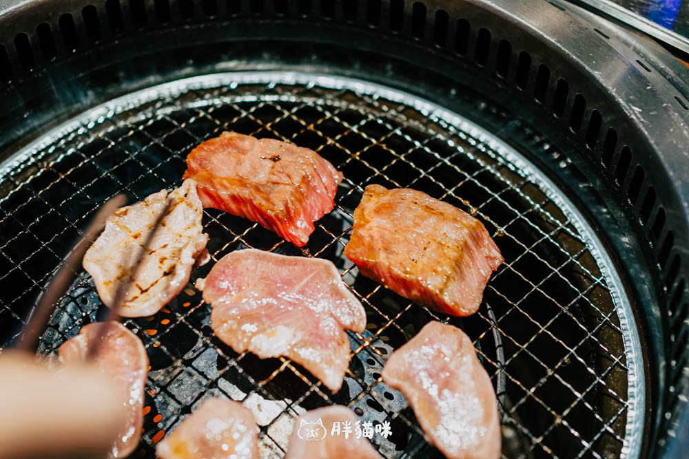 日本大阪燒肉吃到飽推薦?【炭火燒肉力丸心齋橋店】值得嗎?和牛放題No.1套餐,親訪告白:有爽,但也有失望… - 第27張圖