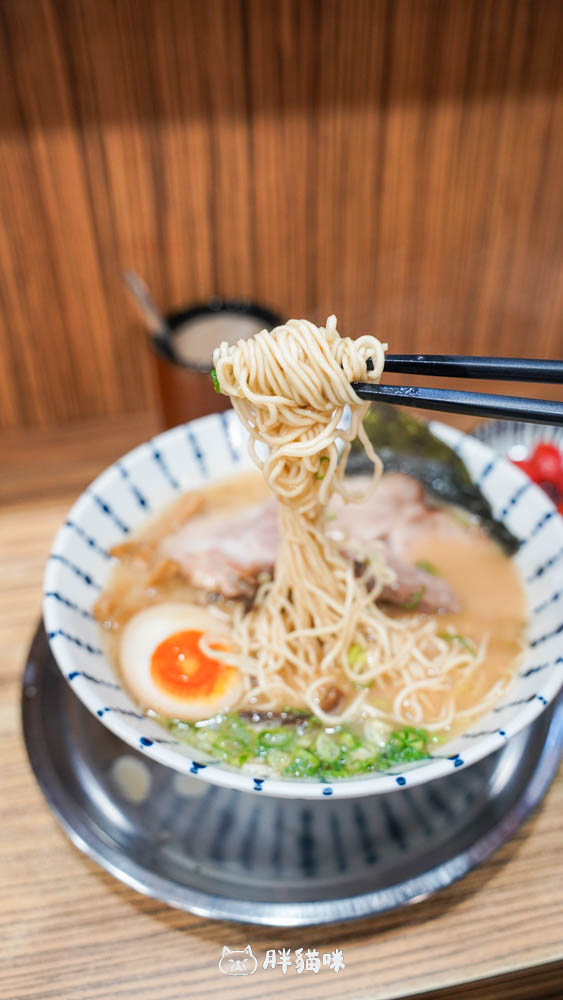 台南拉麵控注意!永康排隊名店「俺の豚」實吃分享:超厚叉燒、濃郁湯頭 - 第7張圖