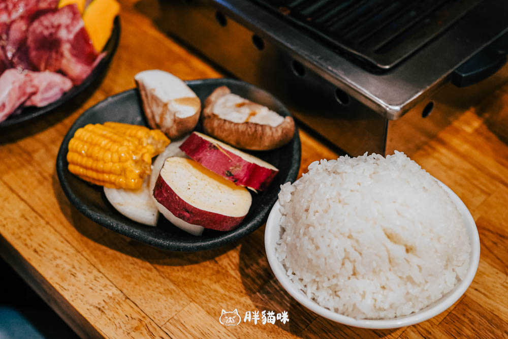 【日本大阪美食】《焼肉ホルモン かど家》大正站燒肉推薦:沒做功課隨便挑竟踩到寶!在地人的下班口袋店 - 第15張圖