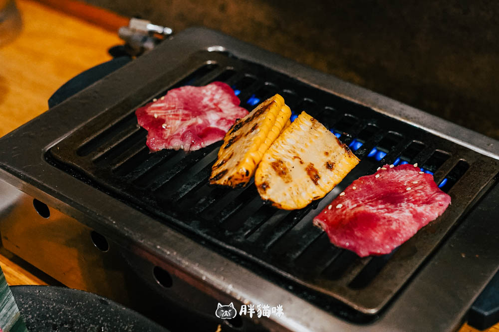 【日本大阪美食】《焼肉ホルモン かど家》大正站燒肉推薦:沒做功課隨便挑竟踩到寶!在地人的下班口袋店 - 第17張圖