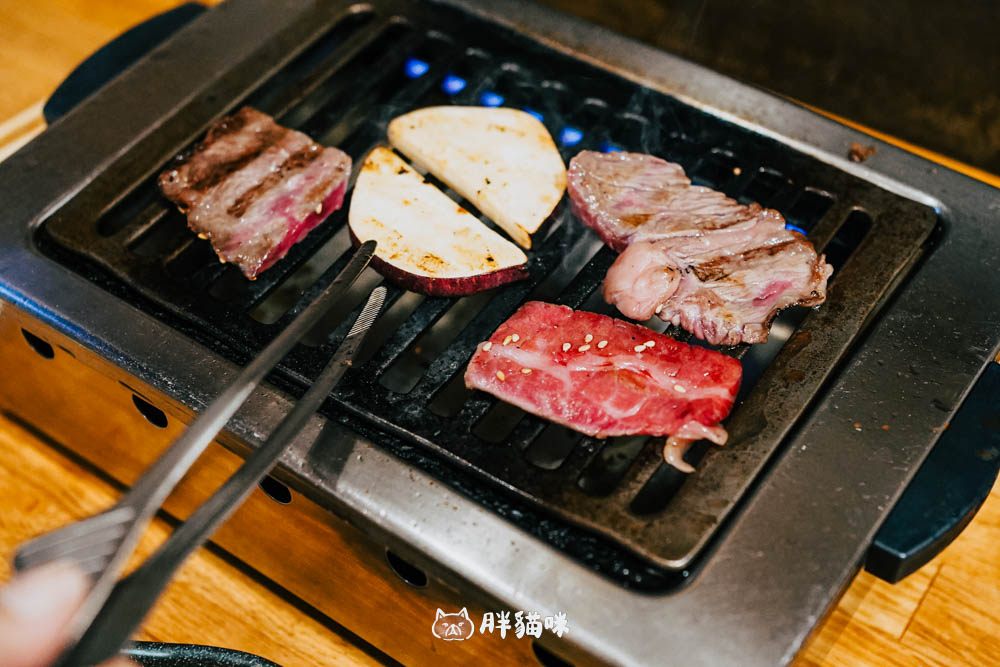 【日本大阪美食】《焼肉ホルモン かど家》大正站燒肉推薦:沒做功課隨便挑竟踩到寶!在地人的下班口袋店 - 第12張圖