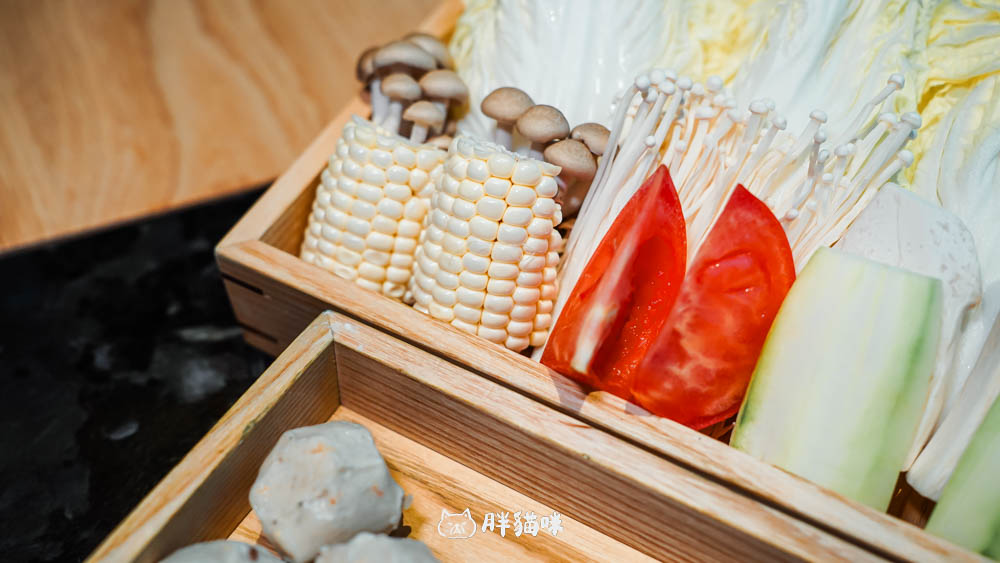 明粵頂級海鮮火鍋|大直NOKE忠泰生活百貨美食推薦,午市限定高CP值海陸雙人套餐+桌邊代煮療癒饗宴 - 第30張圖