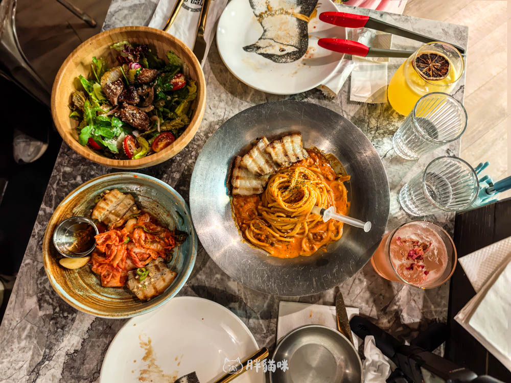 板橋酒吧推薦【YELO Seoul Bistro首爾餐酒館】:冰箱門入口太狂!韓式×義式創意料理+調酒必吃清單 - 第8張圖