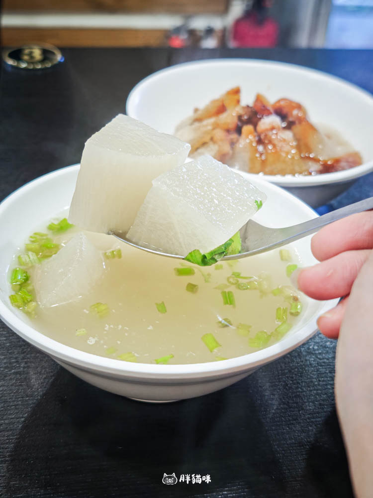 苗栗頭份必吃脆皮肉圓【八丸肉圓】外酥內嫩的在地人氣小吃 - 第12張圖