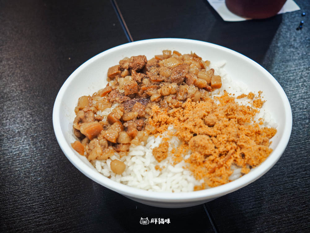 苗栗頭份必吃脆皮肉圓【八丸肉圓】外酥內嫩的在地人氣小吃 - 第10張圖