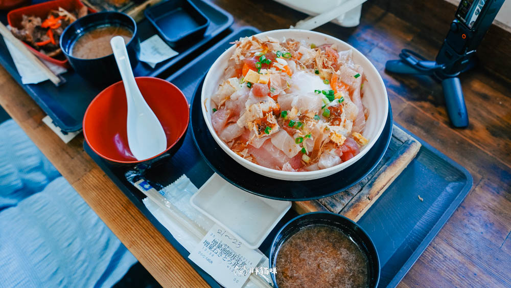 【日本沖繩美食】驚人份量!さかな大統漁海鮮丼定食,CP值爆表!增量漁師丼、生蠔、甜蝦激推攻略 - 第7張圖