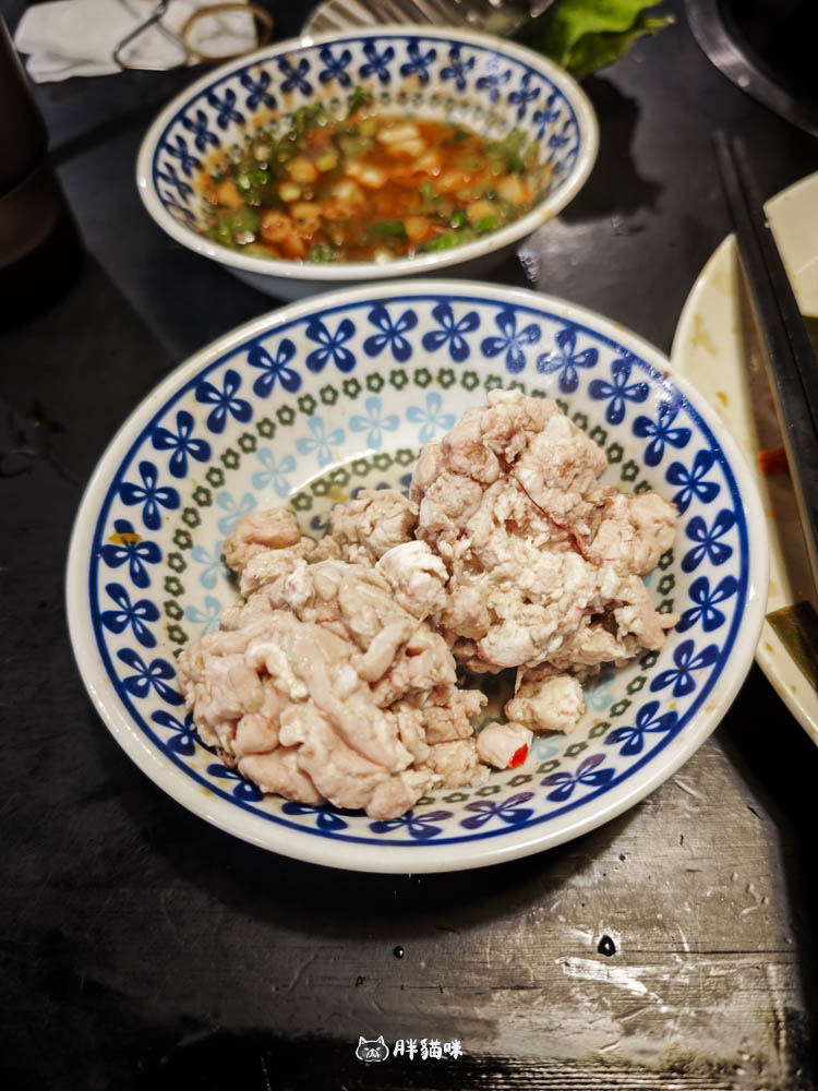 板橋火鍋推薦：一串只要10元！「爽辣重慶串串鍋」腦花控必衝，道地牛油麻辣鍋配酸梅汁超爽快