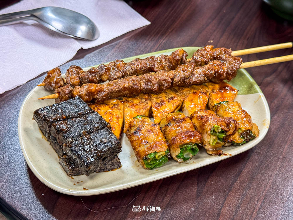 【樹林美食】曾家豬肚雞:必吃的排隊神店!炭烤串燒每桌限點一份? - 第11張圖 【樹林美食】曾家豬肚雞:必吃的排隊神店!炭烤串燒每桌限點一份?