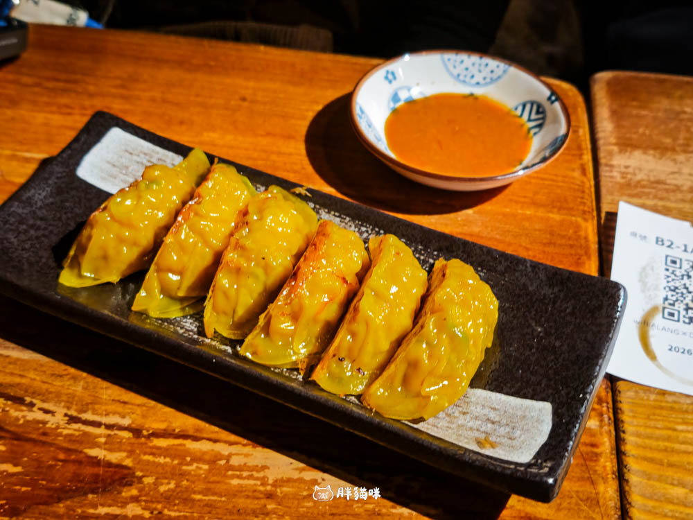 【中山站美食】阿薄郎薄皮餃子專賣店:下班後的避風港,必吃煎餃與噴汁串燒 - 第4張圖 【中山站美食】阿薄郎薄皮餃子專賣店:下班後的避風港,必吃煎餃與噴汁串燒